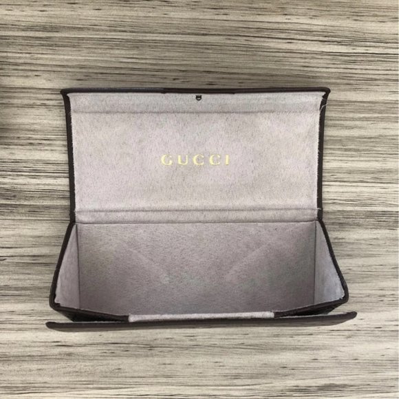 Gucci sunglasses main image 4